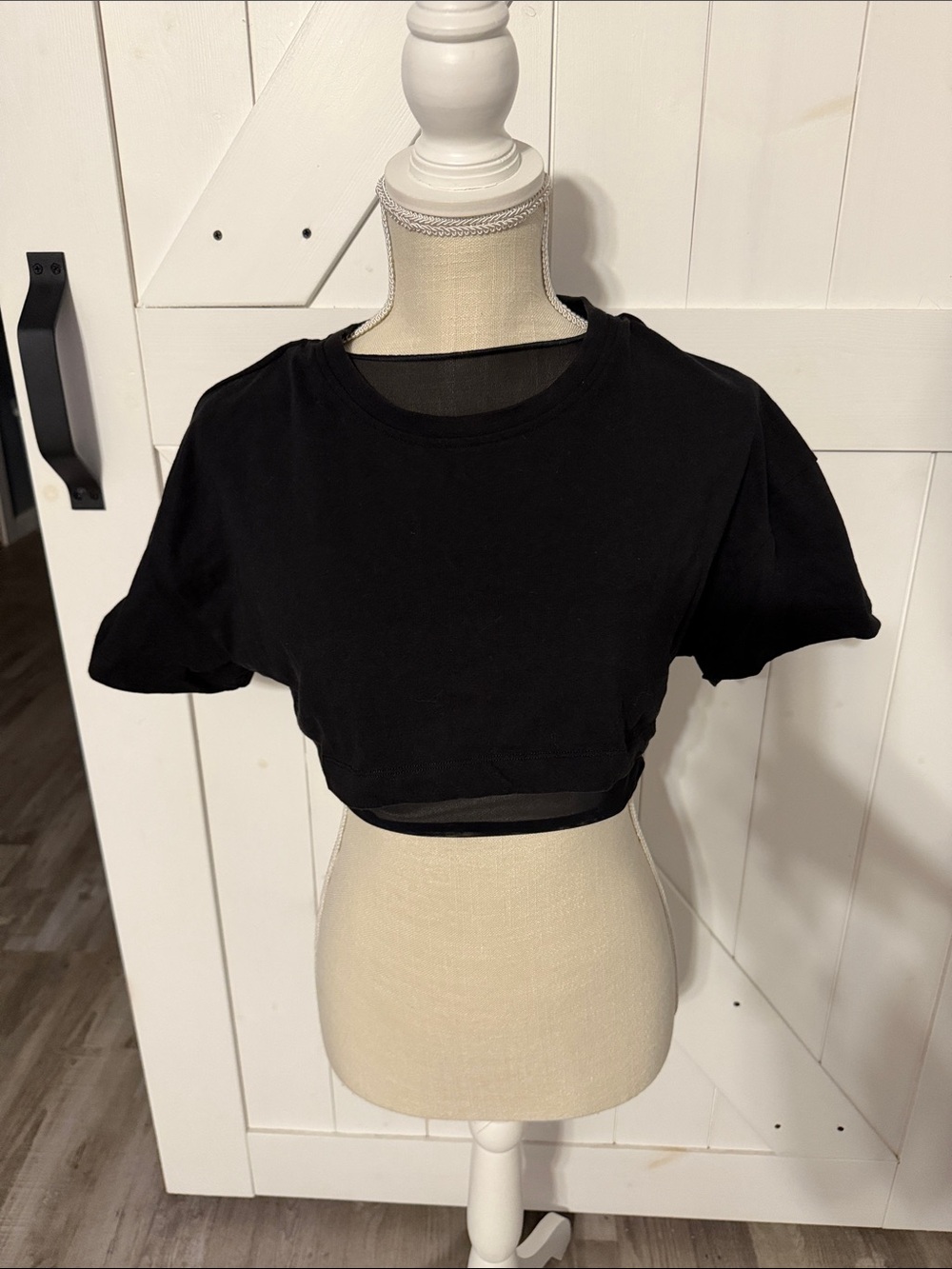 ALO Yoga Black Cropped Short Sleeve Top